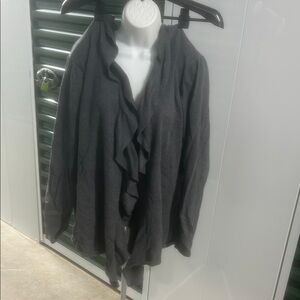 🚨 pick 5🚨Gray Ruffled Women's Sweater